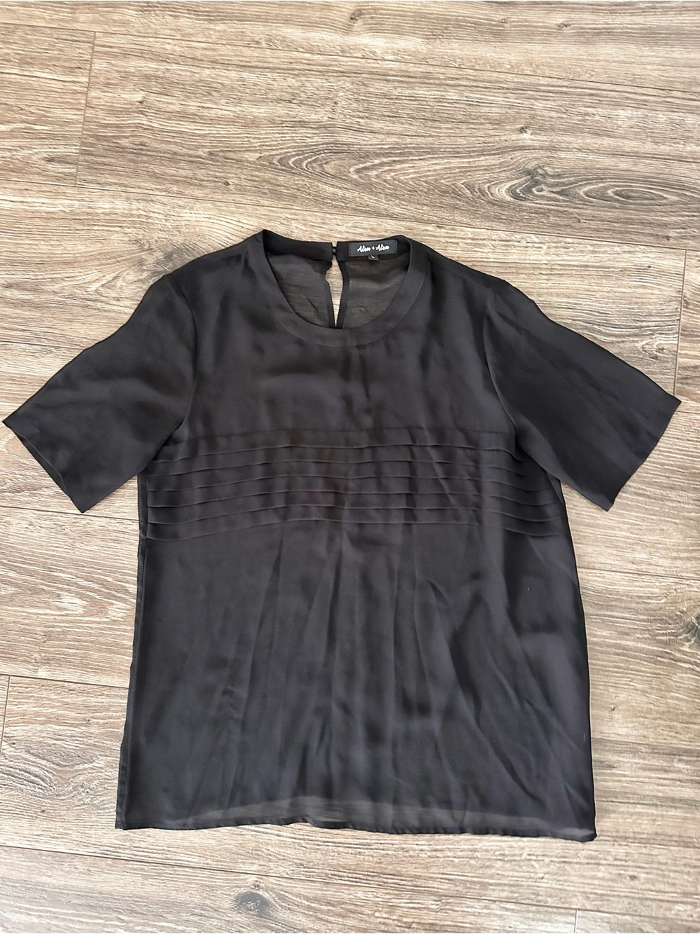 Alex + Alex Black Short Sleeve Keyhole Neck Blouse